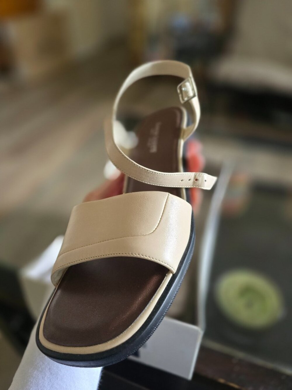 Karen Scott Glacier Leather Sandals